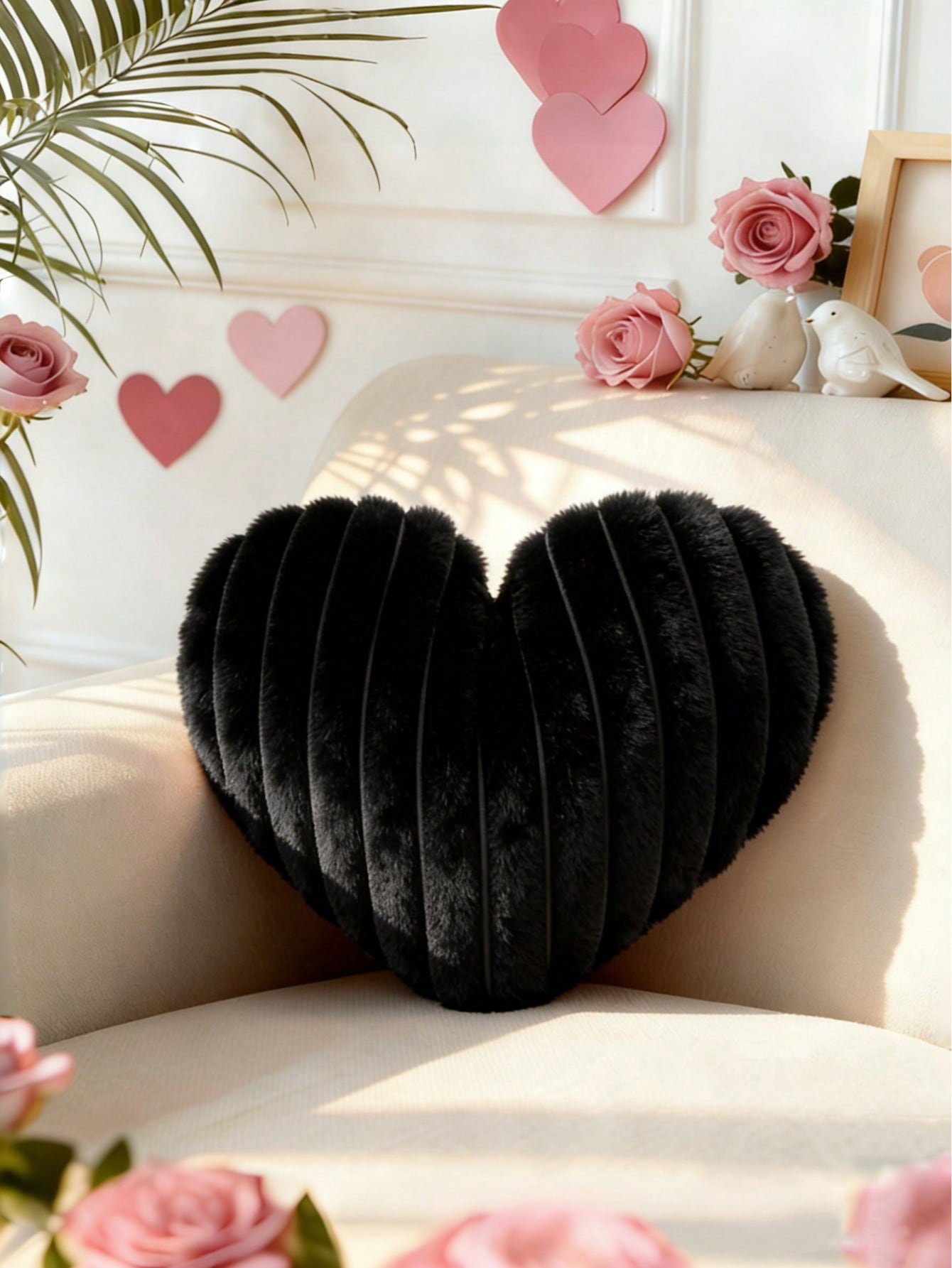 Valentine's Day Heart Pillow Decorative Throw Pillows, Heart Shaped Soft Fluffy Faux Fur Cute Pillows Cushions For Couch Chair Bed Bedroom Room Home Decor Aesthetic, Black