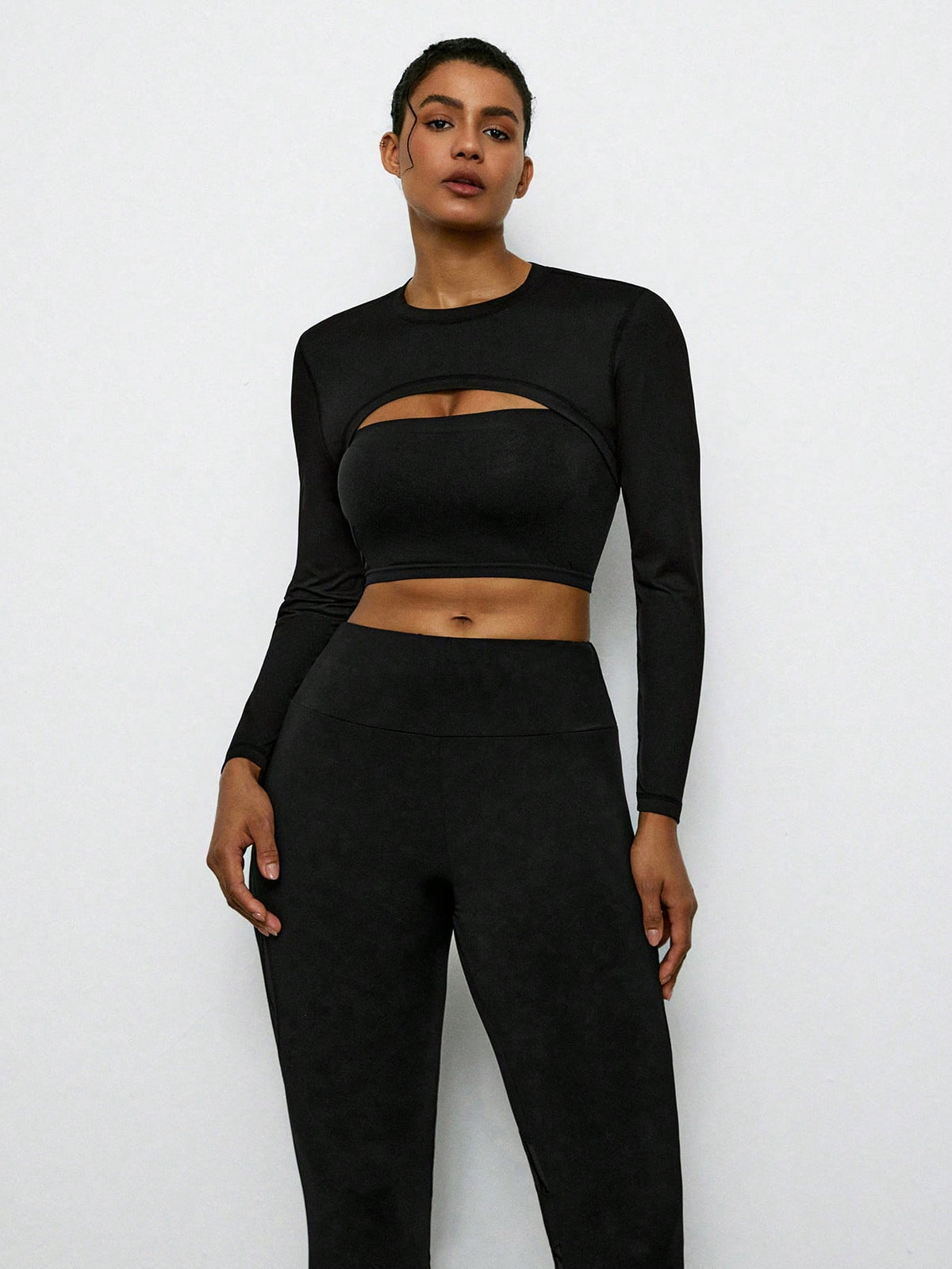 Voyena Plus Size Women Solid Color Ultra Short Fitted Long Sleeve Top, Sports T-Shirt, Sports Long Sleeve Cropped Top