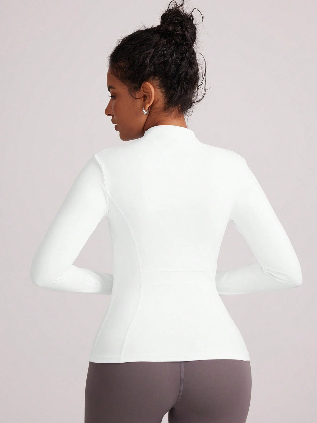 VUTRU Women's Fitted Athletic Jacket With Thumb Holes And Stand Collar White Spring Sports
