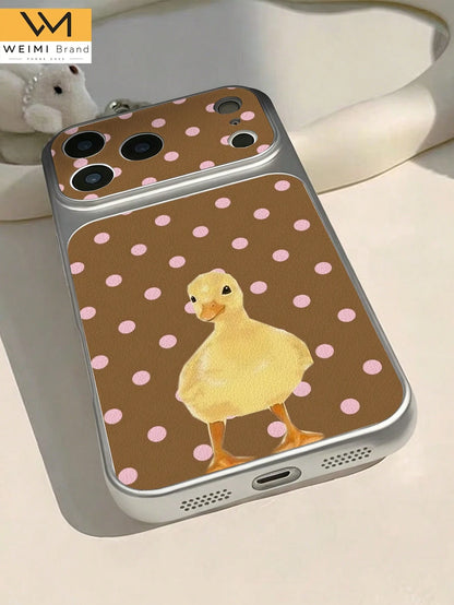 WeiMi Compatible With IPhone17/16/15/14/13/14/12/11 Series, 1pc Fashionable Personalized Retro Polka Dot Little Yellow Duck Pattern Full Coverage Button Classic Anti-Drop Metal Paint Premium Texture S