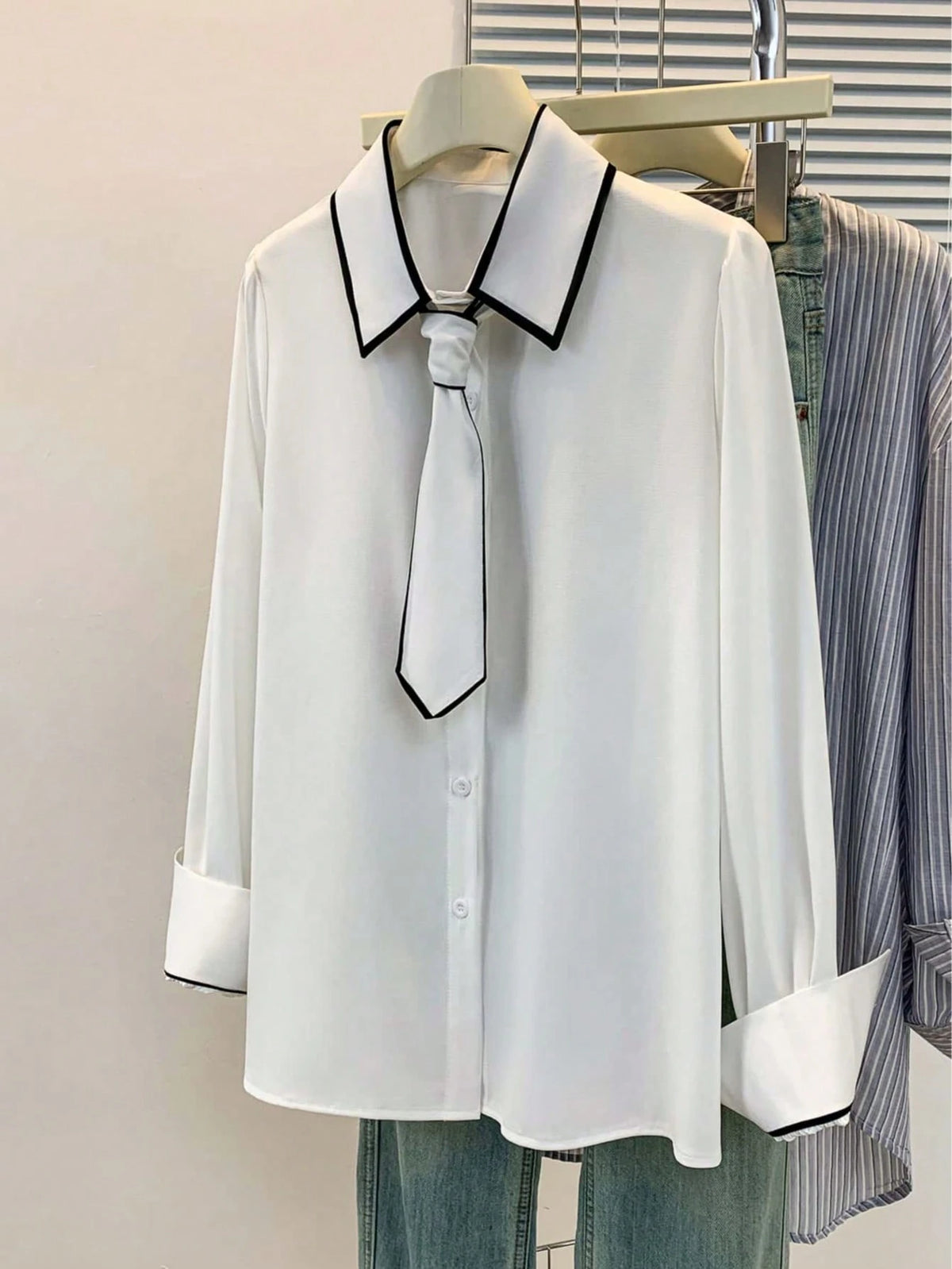 Women's Contrast Trim Long Sleeve Blouse With Tie Detail- Office, Commute & Casual Wear, Suitable For Spring, Summer, Autumn & Winter White