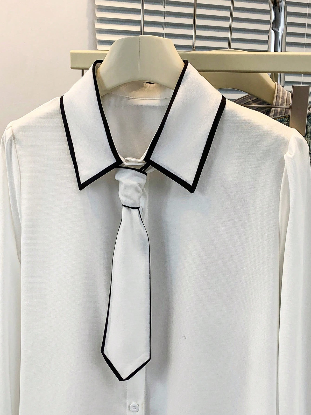 Women's Contrast Trim Long Sleeve Blouse With Tie Detail- Office, Commute & Casual Wear, Suitable For Spring, Summer, Autumn & Winter White