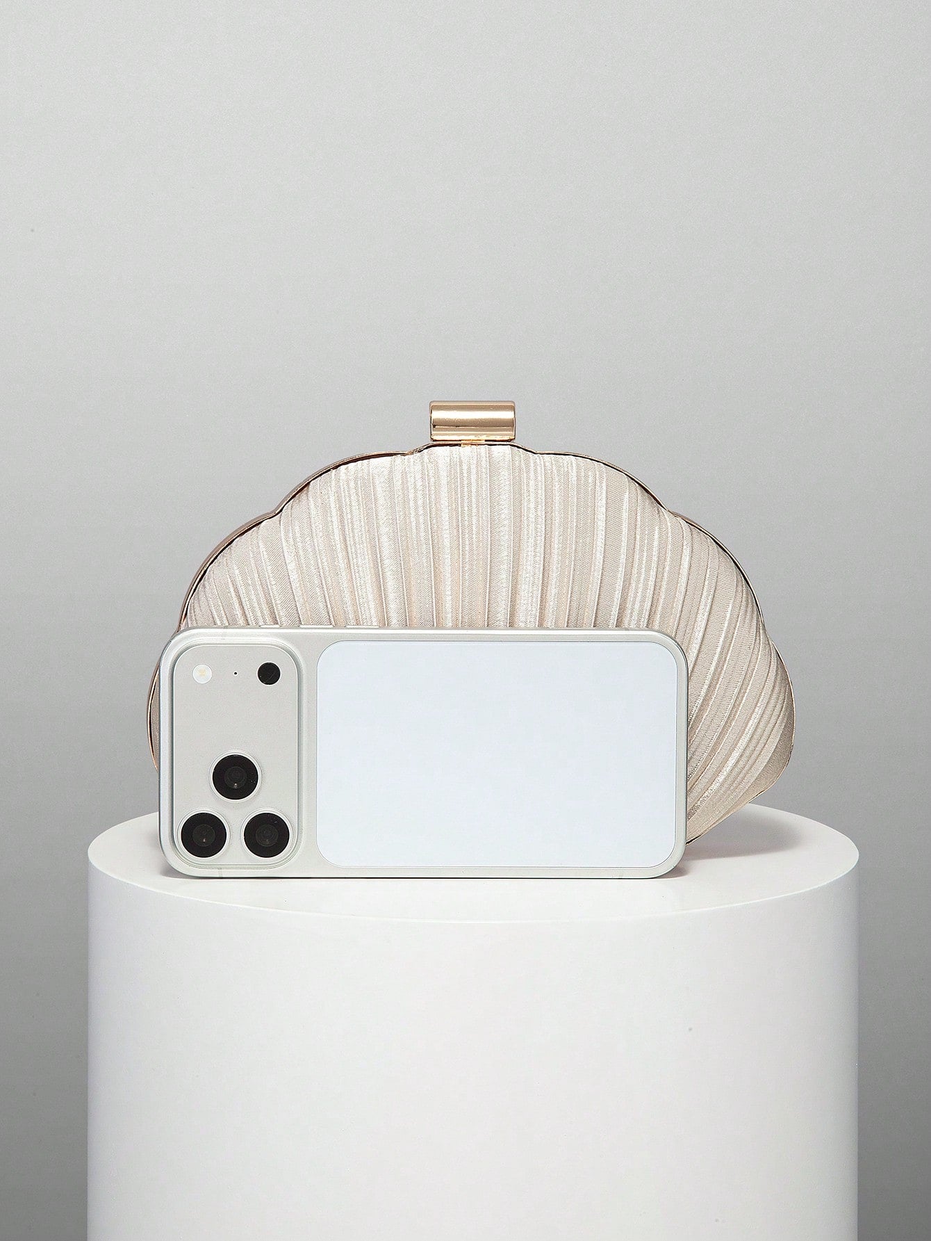 Women's Elegant/Quiet Luxury Pleated Satin Box Clutch/Minimalist Evening Bag/Fashion Chain Crossbody Handbag/Romantic Wedding Clutch/Charming/Exquisite Evening Dress Bag/Minimalist Apricot Box Clutch