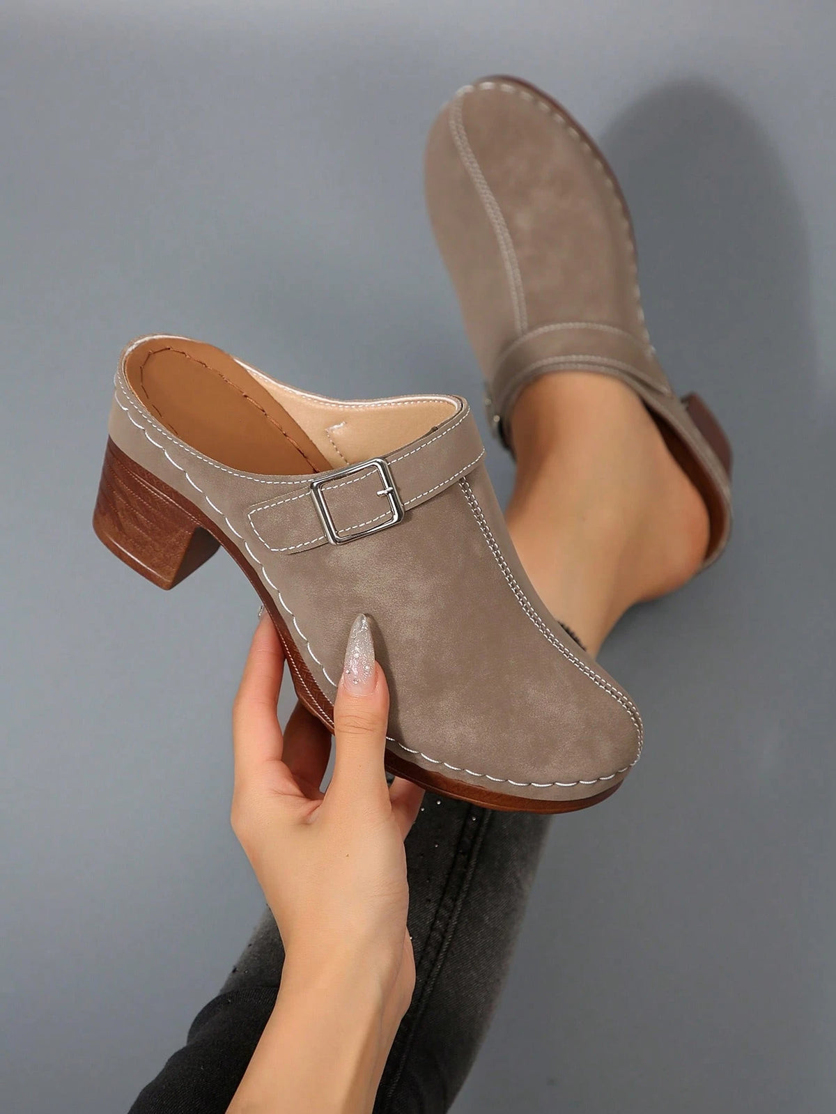 Women's Fashion Mule Shoes: Chunky Heel Design, Great For Casual Wear With Jeans/Skirts, Elegant Bohemian Buckle Decor,Wedge Heels
