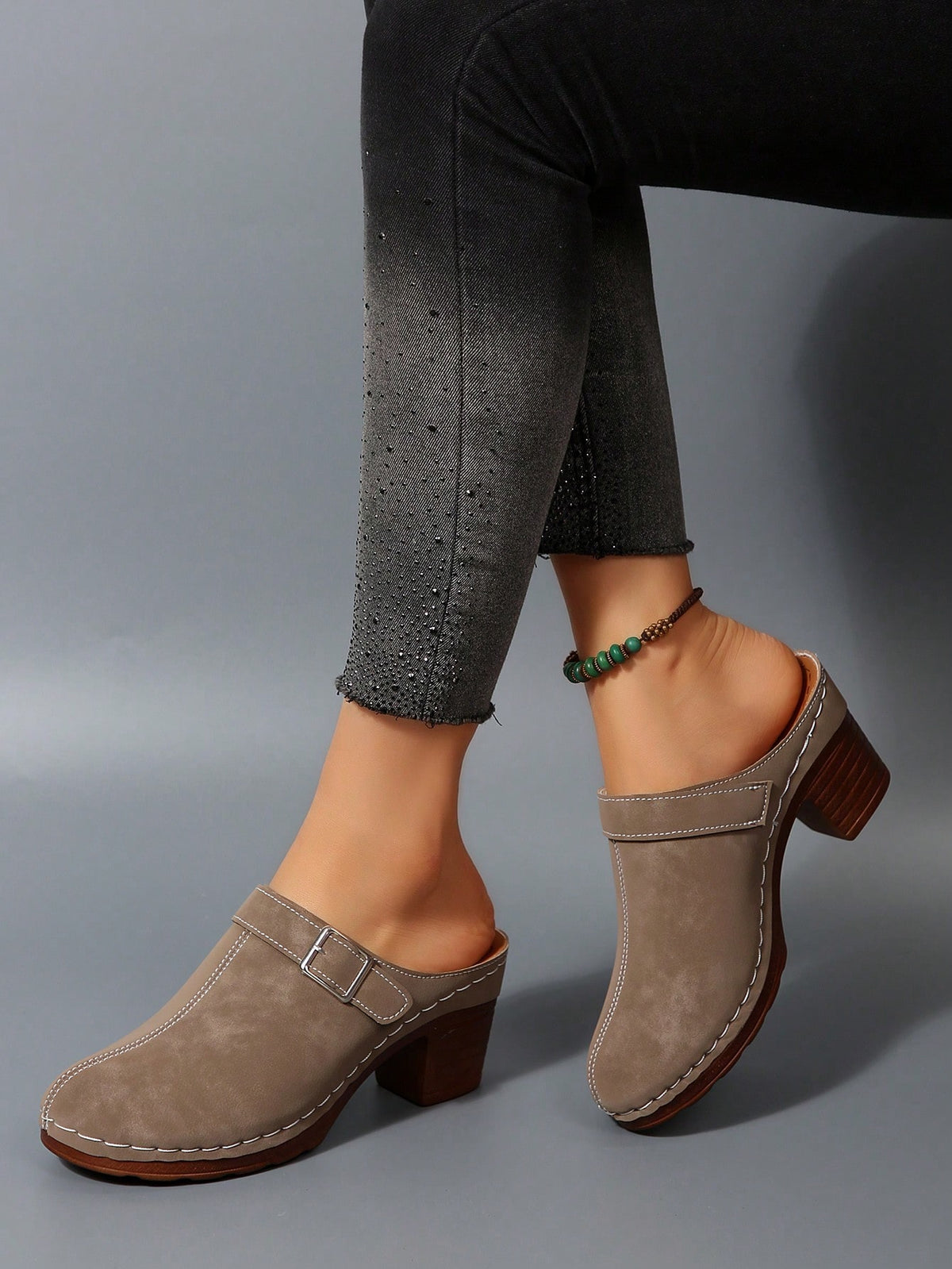Women's Fashion Mule Shoes: Chunky Heel Design, Great For Casual Wear With Jeans/Skirts, Elegant Bohemian Buckle Decor,Wedge Heels