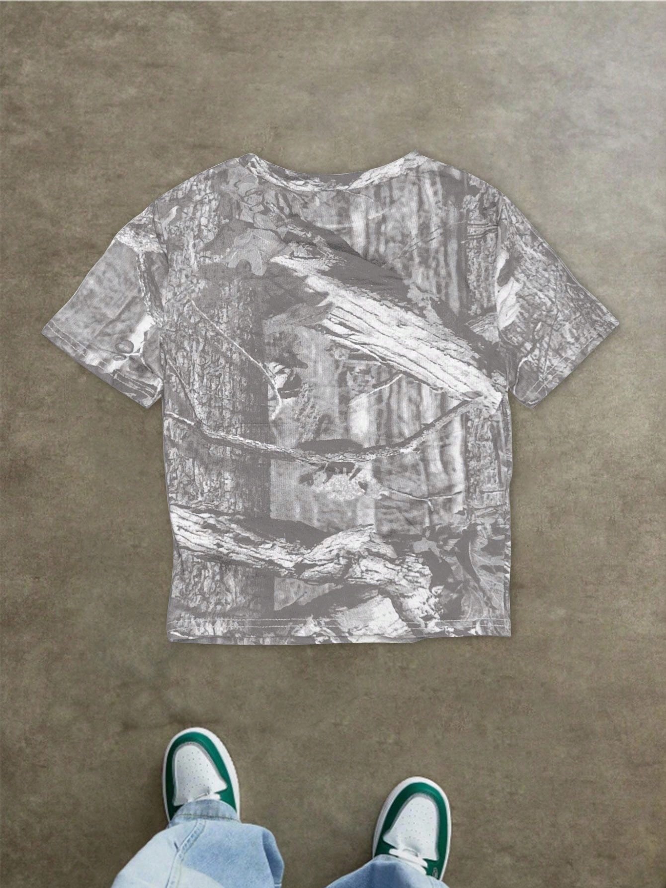 Women's Fashionable Camouflage Print Slim Fit Cropped T-Shirt