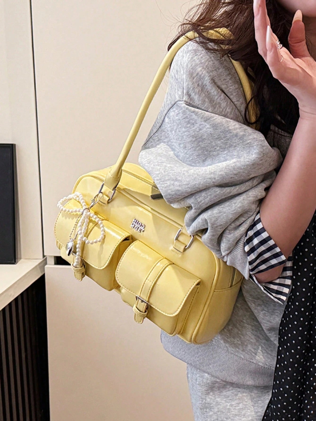 Women's Retro Solid Color PU Leather Shoulder Bag, Multi-Pocket Large Capacity, Comes With Detachable Pendant, Yellow