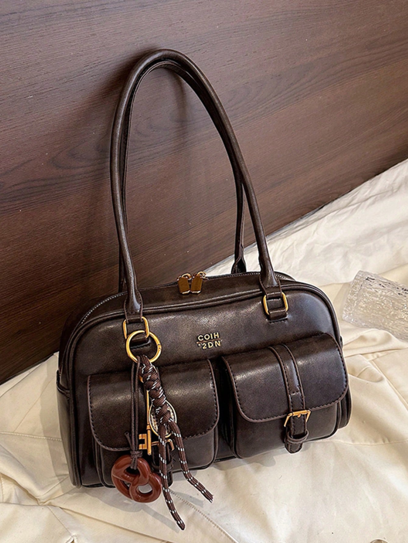 Women's Retro Solid Color PU Leather Shoulder Bag, Multi-Pocket Large Capacity, Comes With Detachable Pendant, Yellow