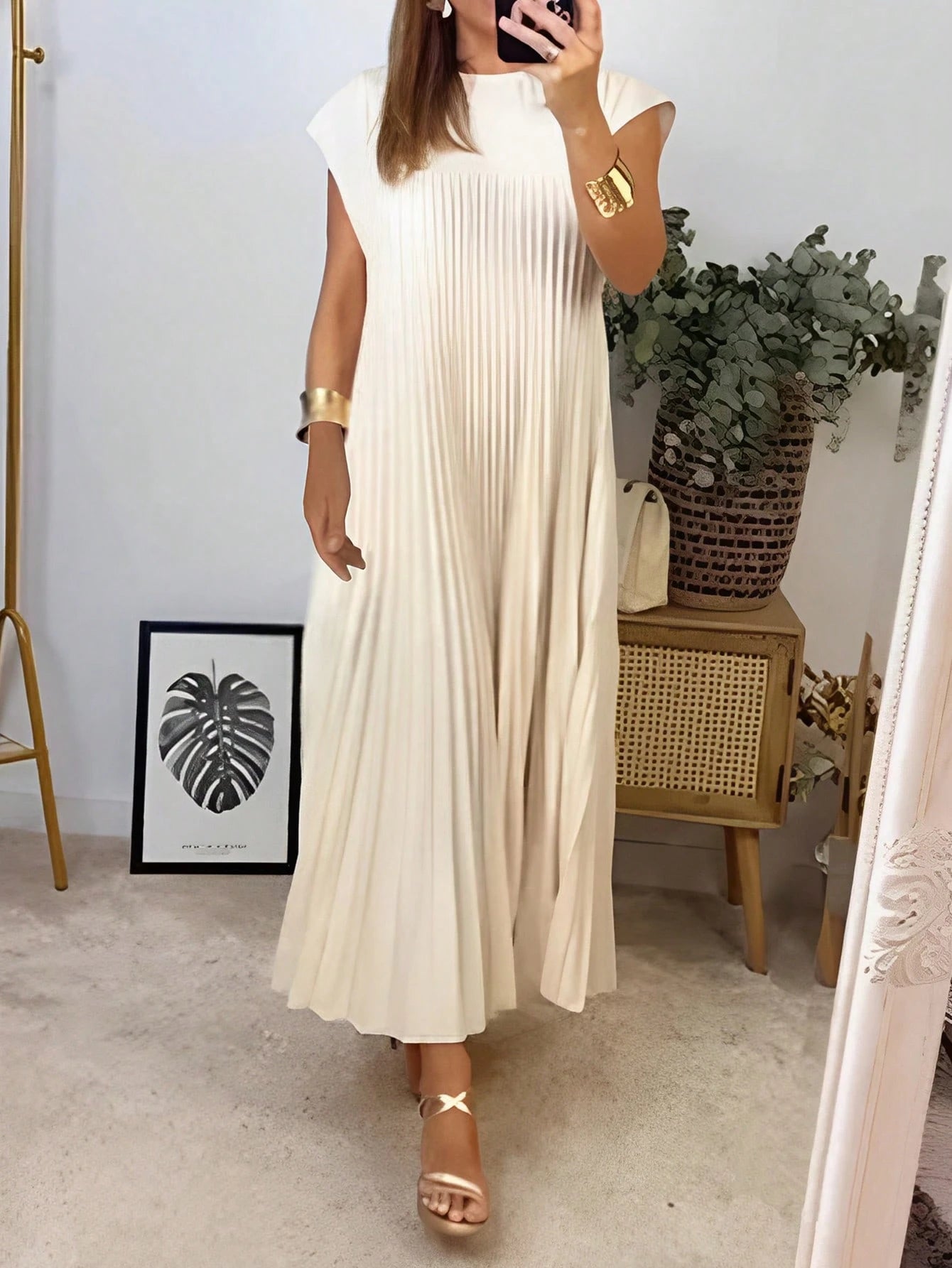 Women's Solid Color Round Neck Casual Loose Pleated Dress Elegant Summer