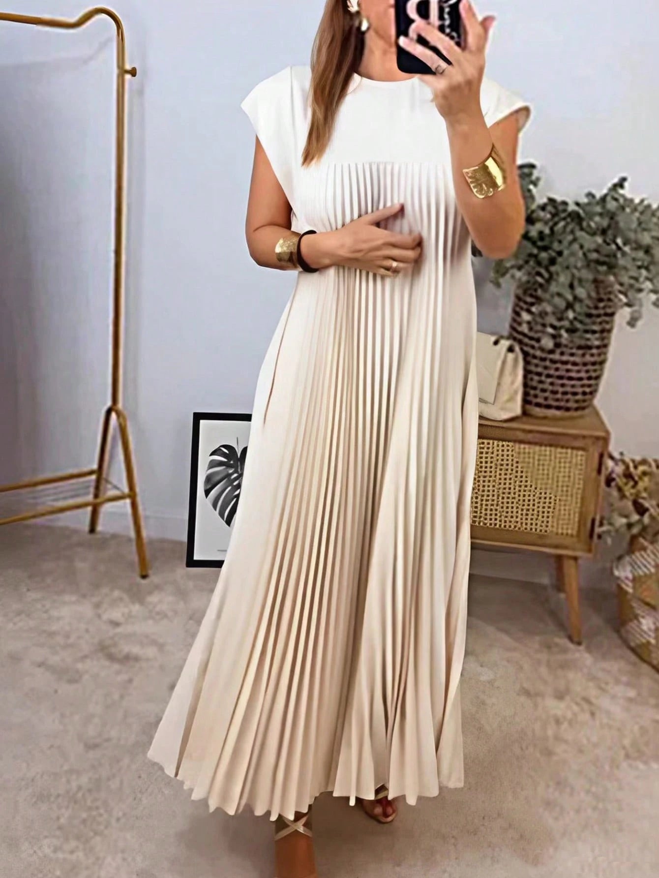 Women's Solid Color Round Neck Casual Loose Pleated Dress Elegant Summer