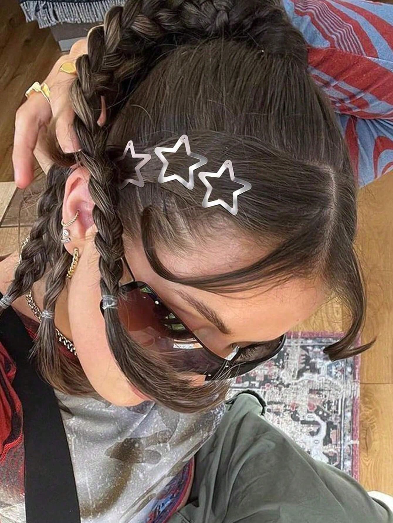 [Y2K Fashion Essential] Multi-Pack Silver Star Hair Clips! Available In 100/50/20/10 Pcs, These Stylish Star-Shaped Hair Clips Can Easily Create Sweet And Androgynous Hairstyles, Making Them A Must-Ha